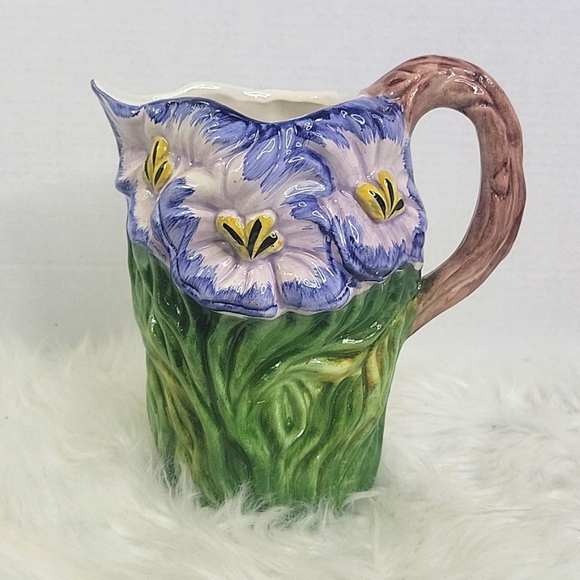NEIMAN MARCUS Italian Majolica Hand painted Style Vase Ht. 9 Inches, Wd. 9.5 in. - Picture 1 of 5